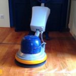 Jak postupovat při čištění tvrdých podlah 4
